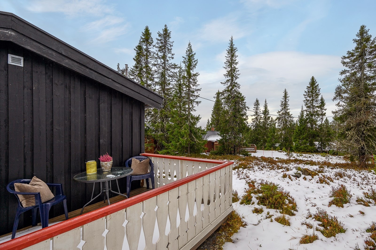 Rolige og barnevennlige omgivelser, nesten øverst i en blindvei. Galleribilde