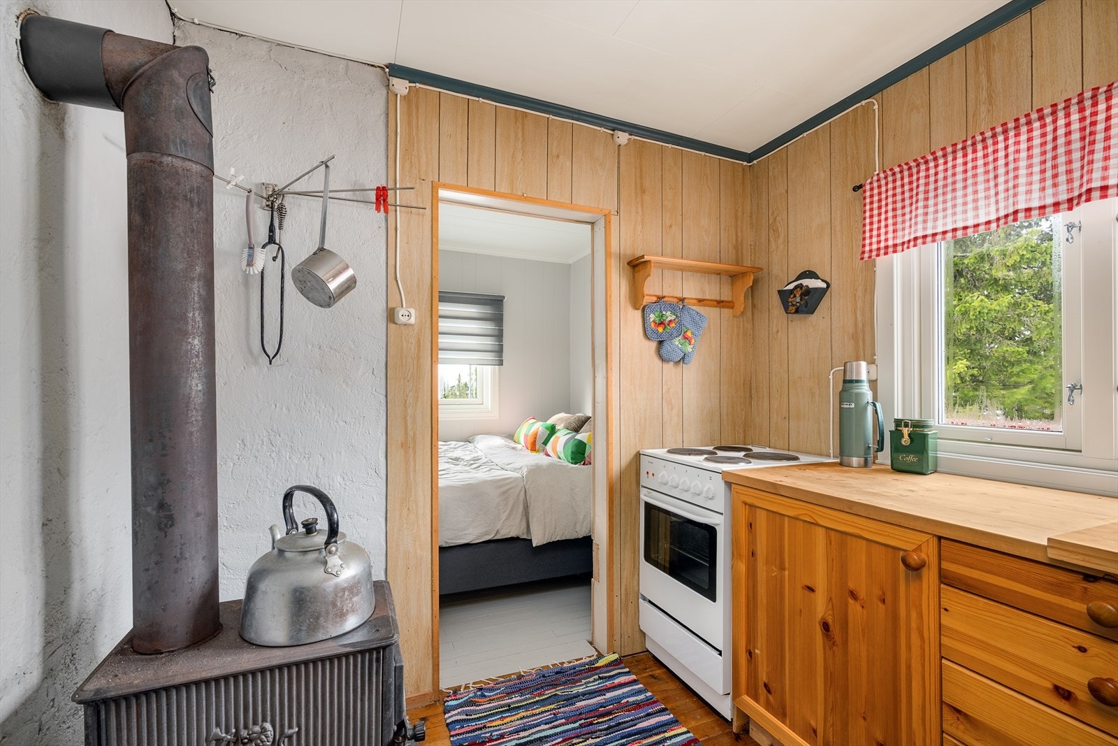 Adkomst fra kjøkkenet og inn til soverommet. Galleribilde