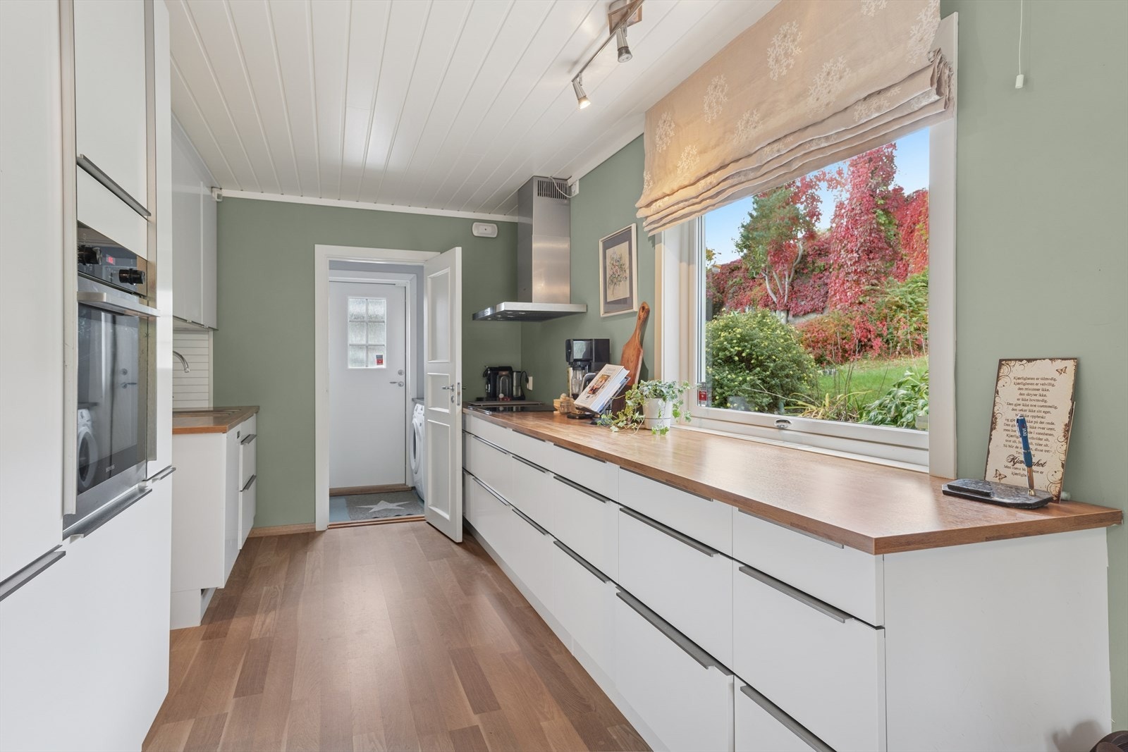 Kjøkkenet ble oppgradert ca 2010-2012. Galleribilde