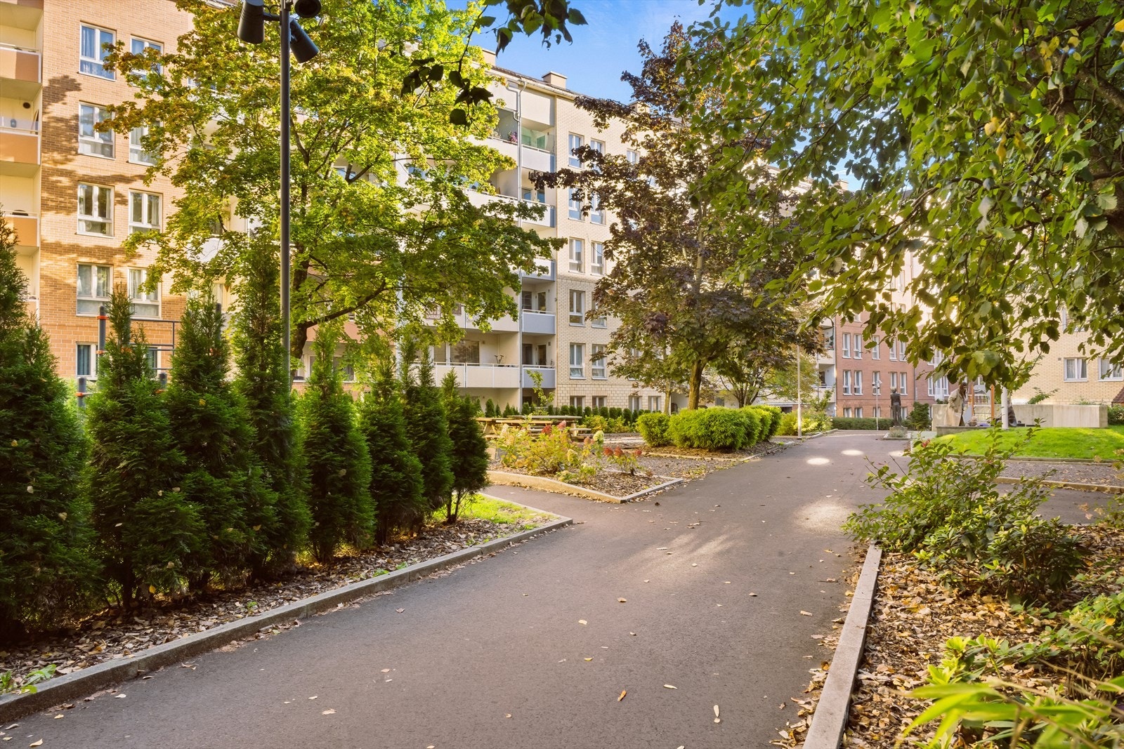Leiligheten ligger på Tøyen - et populært og attraktivt boområde med kort reisevei til alt Oslo har å tilby. Galleribilde