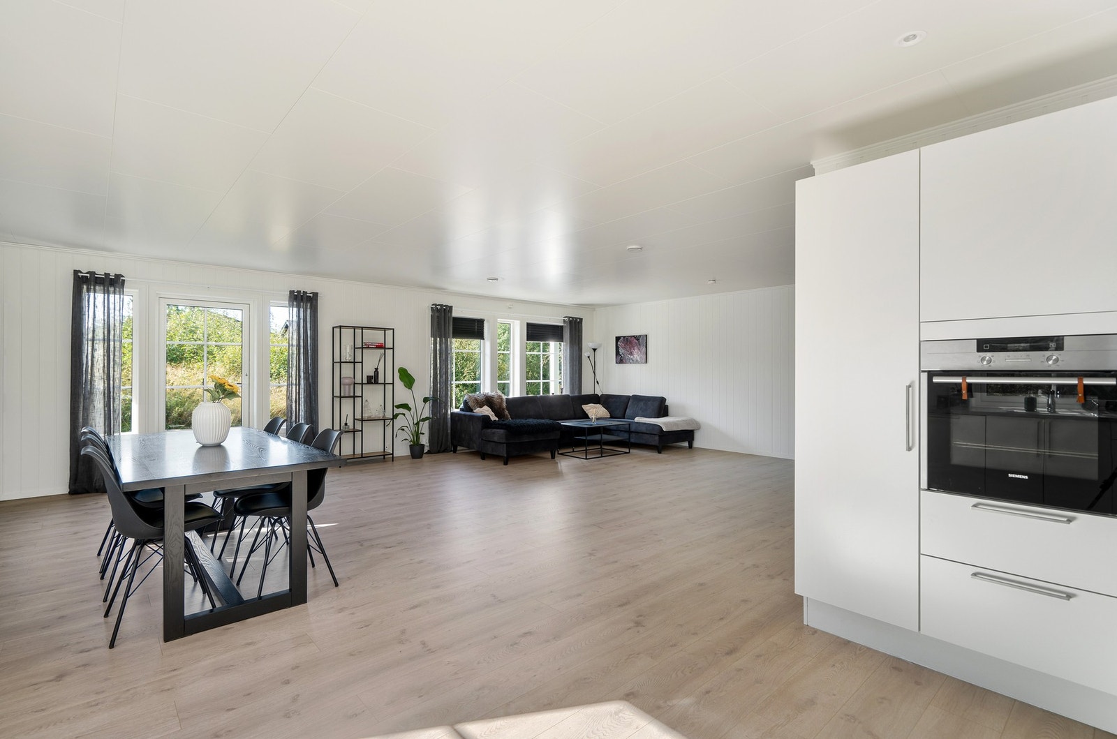 Spisestue/kjøkken Galleribilde