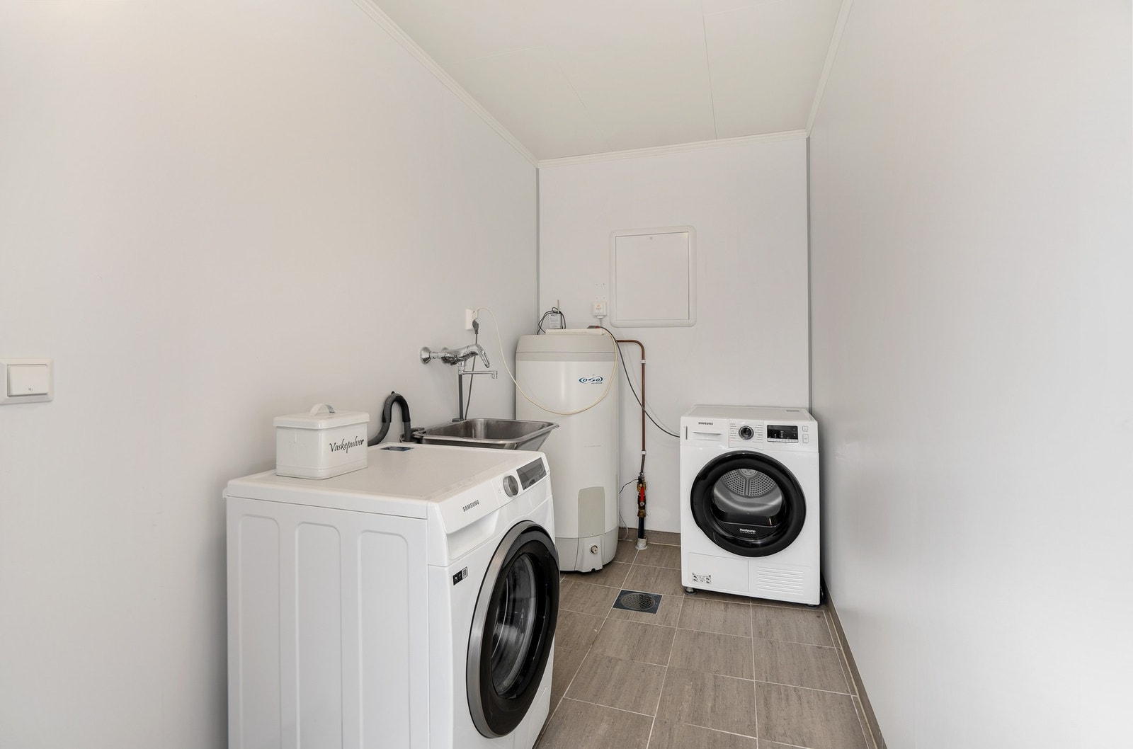 Vaskerom Galleribilde