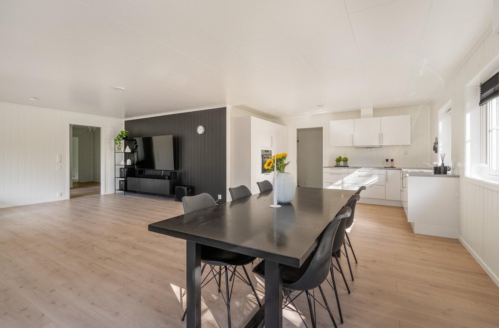 Spisestue. Her kan hele familien samles til et hyggelig måltid. Galleribilde