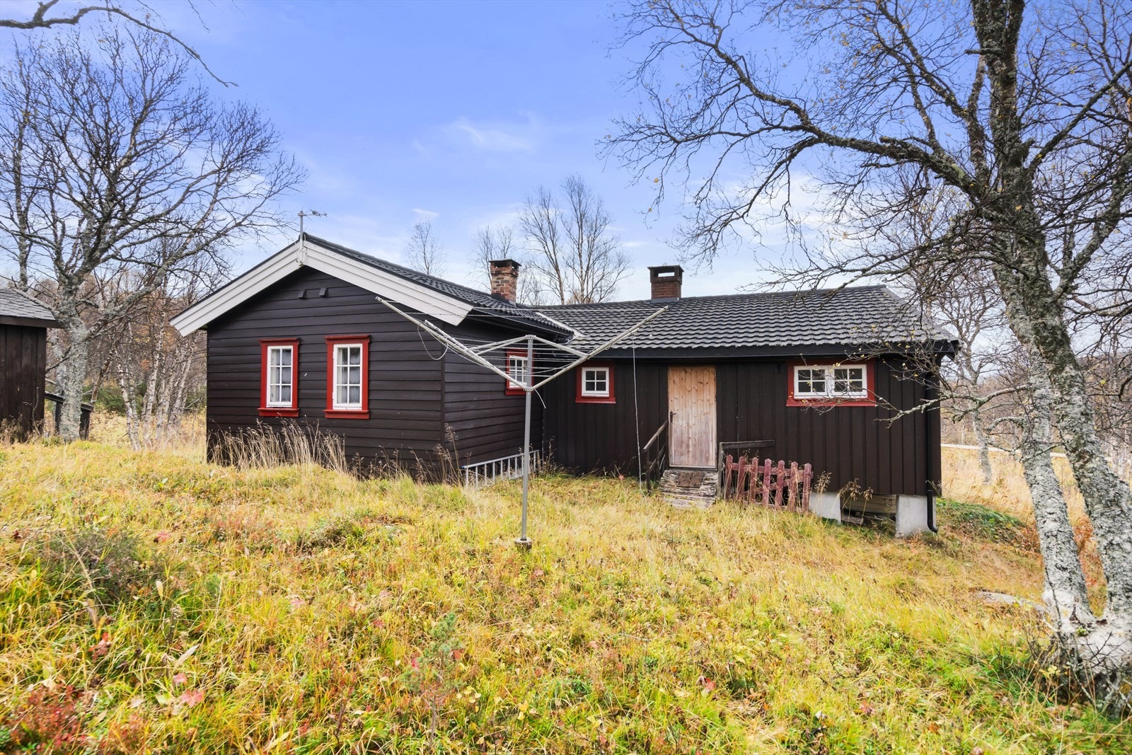 Boligen ble opprinnelig satt opp som en hytte før den ble bygd på på 80-tallet og tatt i bruk som bolig. Galleribilde