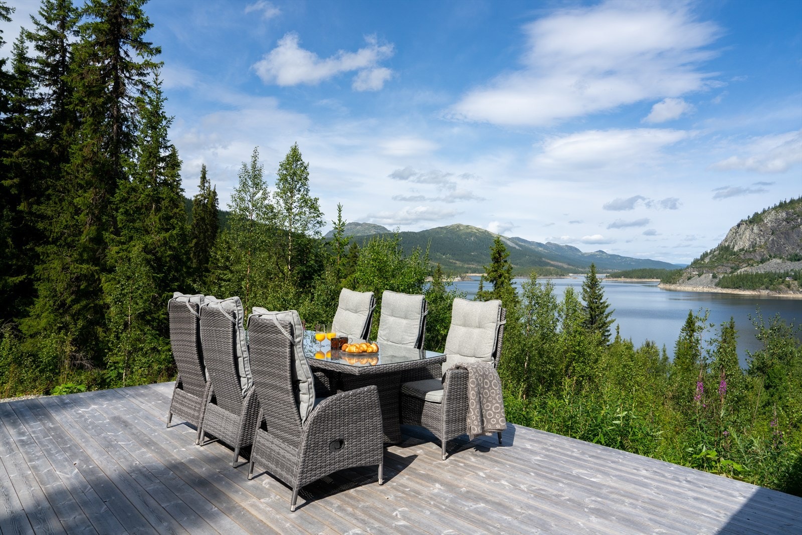 En herlig uteplass med flott utsikt! Galleribilde