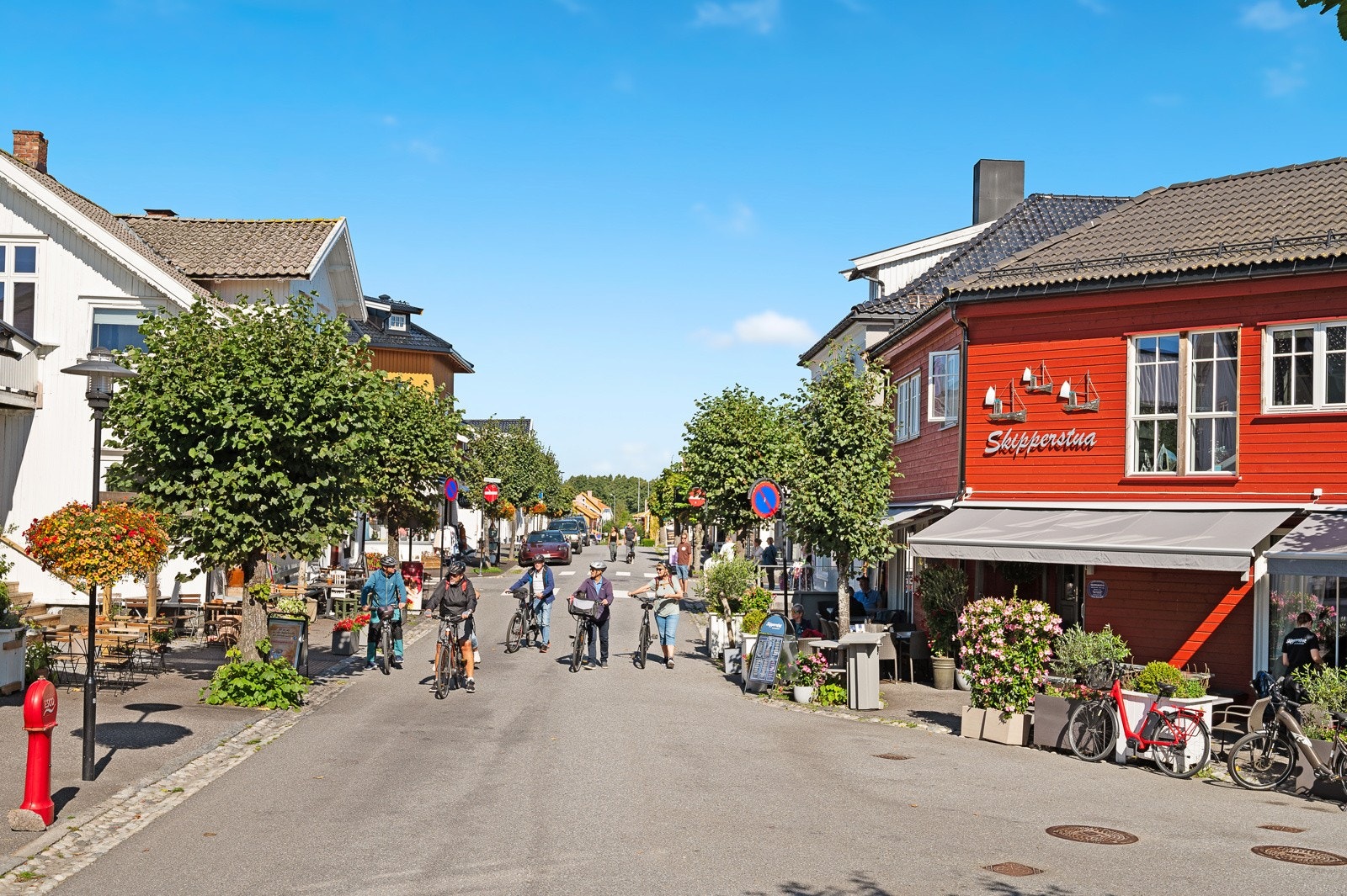 Stavern - nyt handlegatene og restaurantene Galleribilde