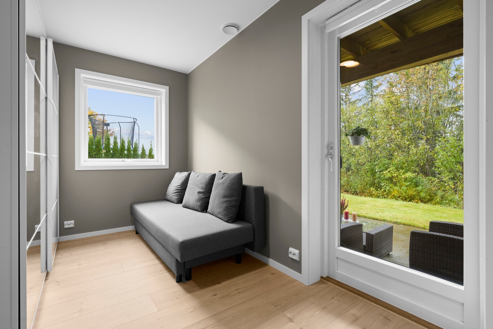 Soverom 3 med utgang til terrasse og Galleribilde