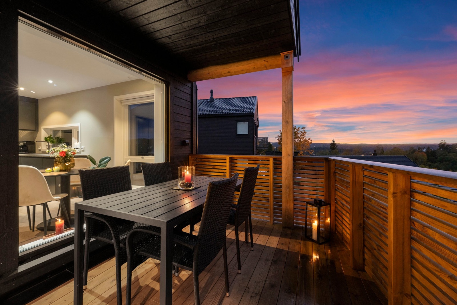 Her får du en fin kombinasjon av privatliv, utsyn og luftige omgivelser. Galleribilde