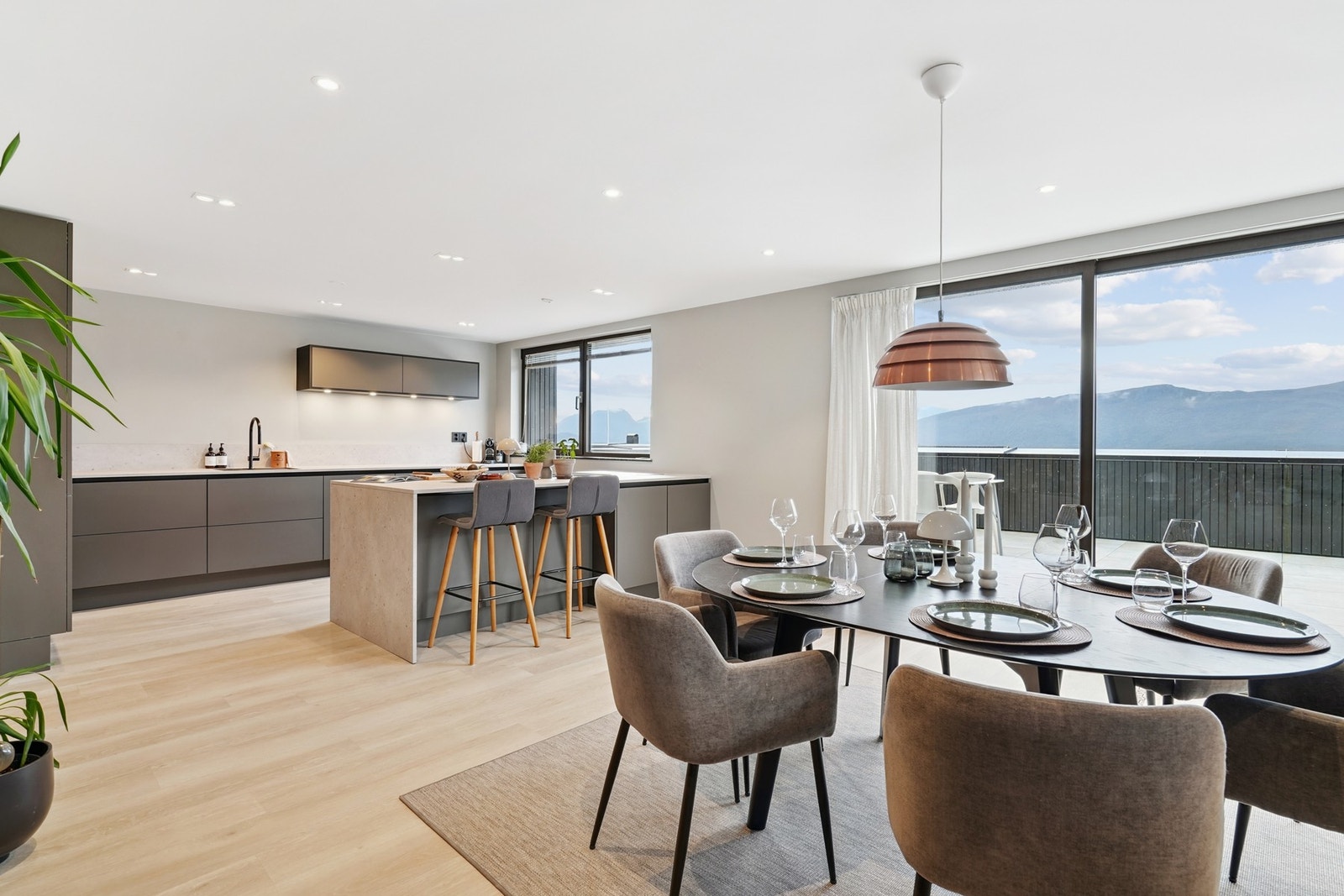 PrivatMegleren presenterer en tiltalende og delikat terrasseleilighet på 108 kvm - Galleribilde