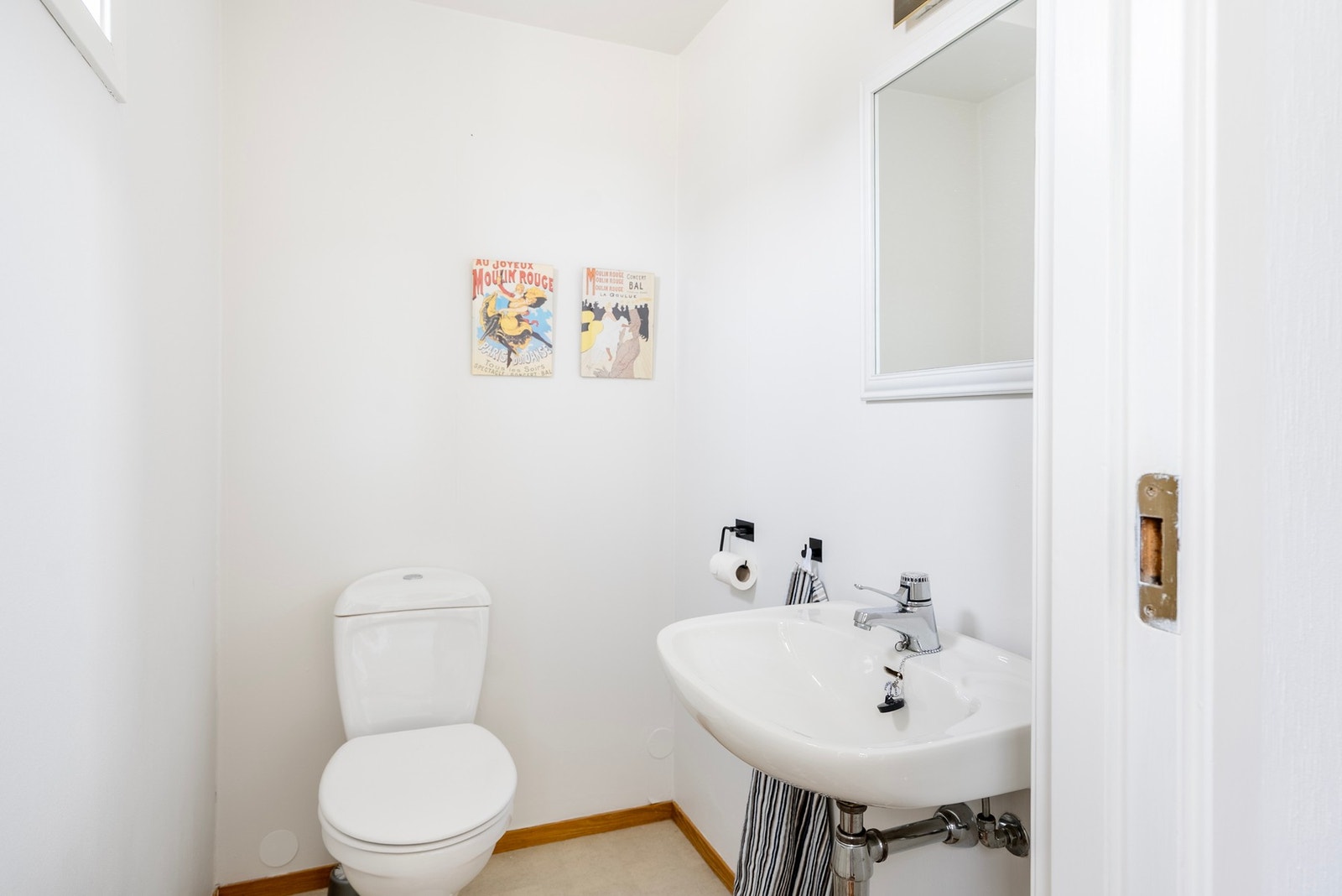 Praktisk gjestetoalett i tilknytning til entré Galleribilde