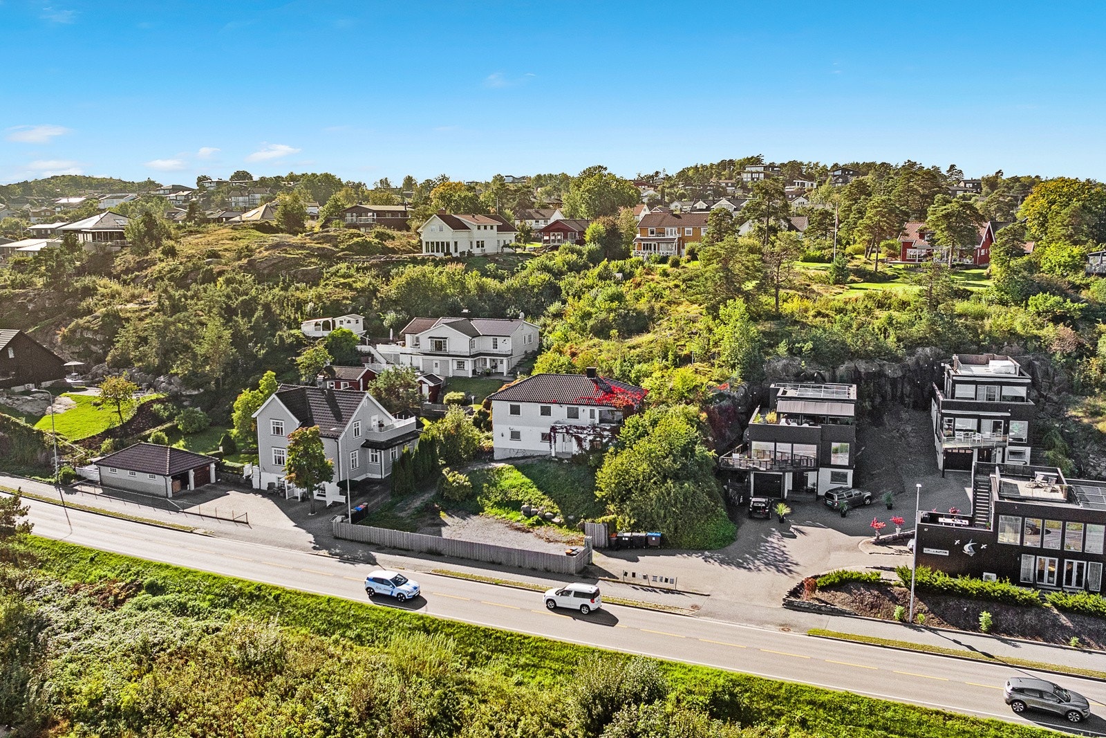 Boligen har i dag et gjennomgående etterslep av vedlikehold og det må påregnes oppgraderinger både inn- og utvendig. Galleribilde