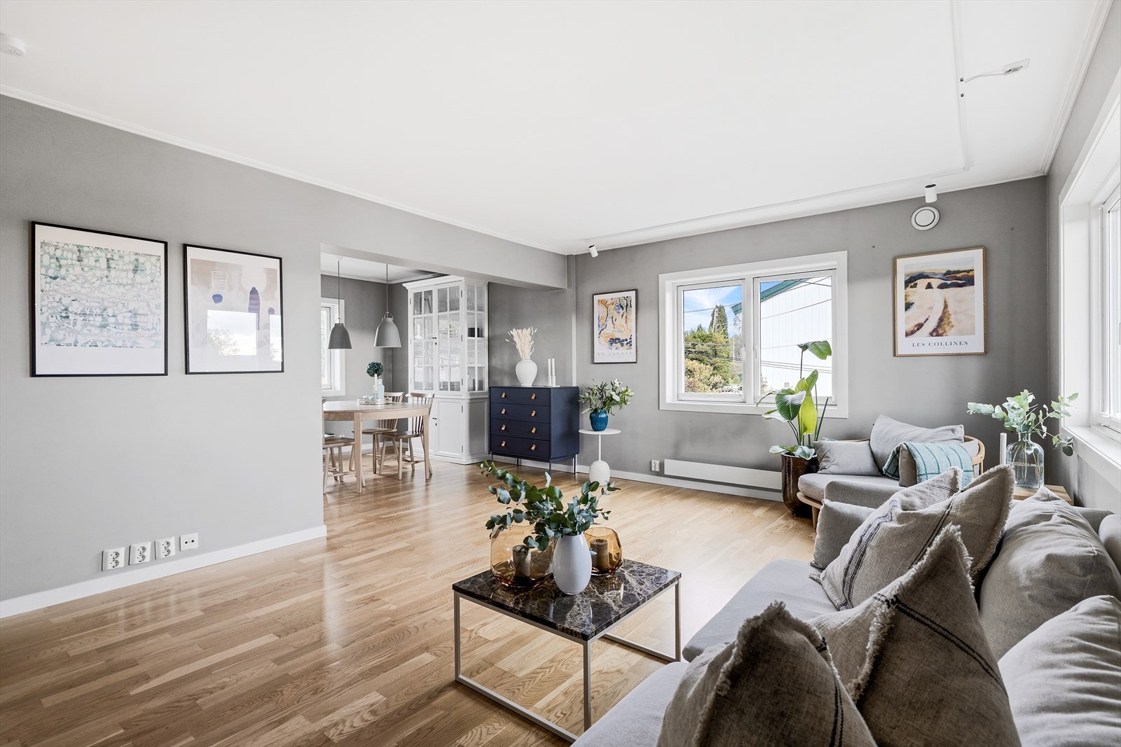 Boligen har en god, familievennlig planløsning med flere fine soner Galleribilde