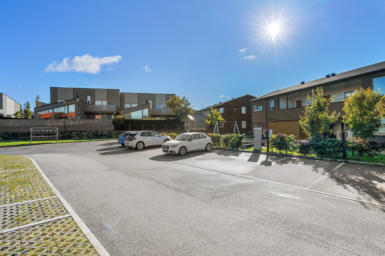 Parkering på felles p-plass Galleribilde