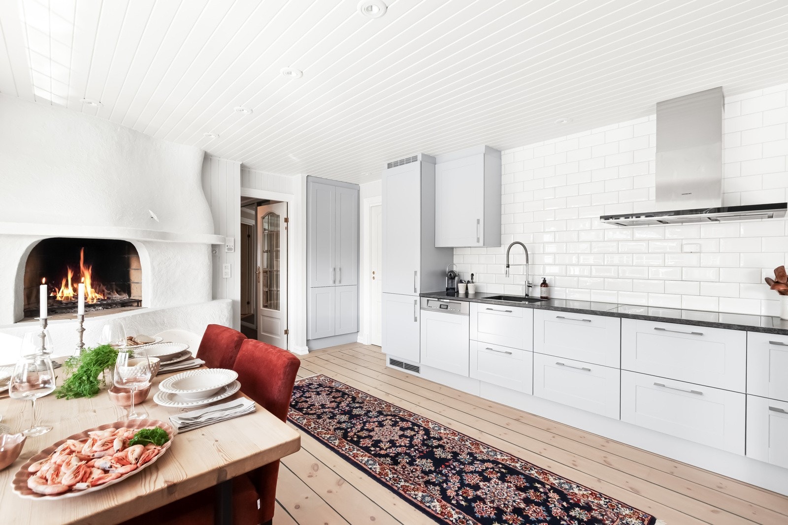 Kjøkkenet har gjennomtenkte og eksklusive løsninger. Galleribilde