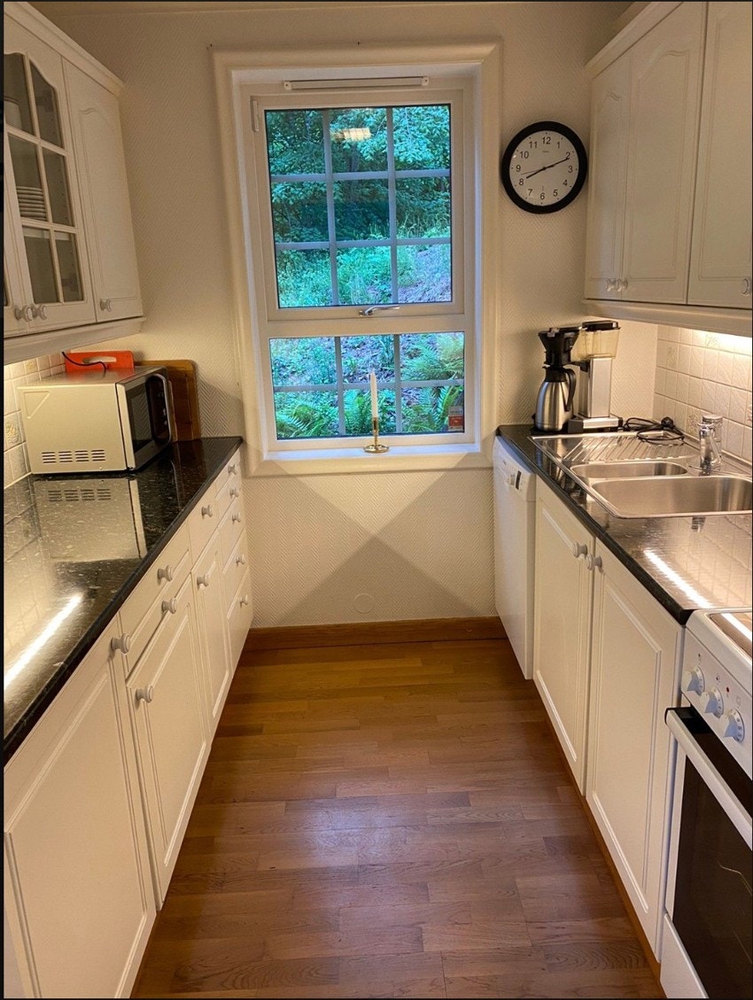 Selgers eget bilde - kjøkken i hybel. Galleribilde