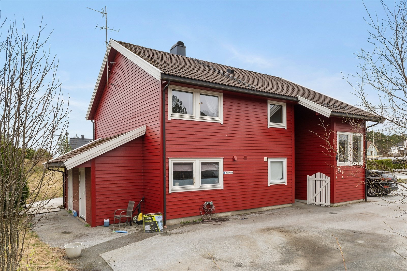 Egen utvendig bod på ca. 4,5 m². Galleribilde