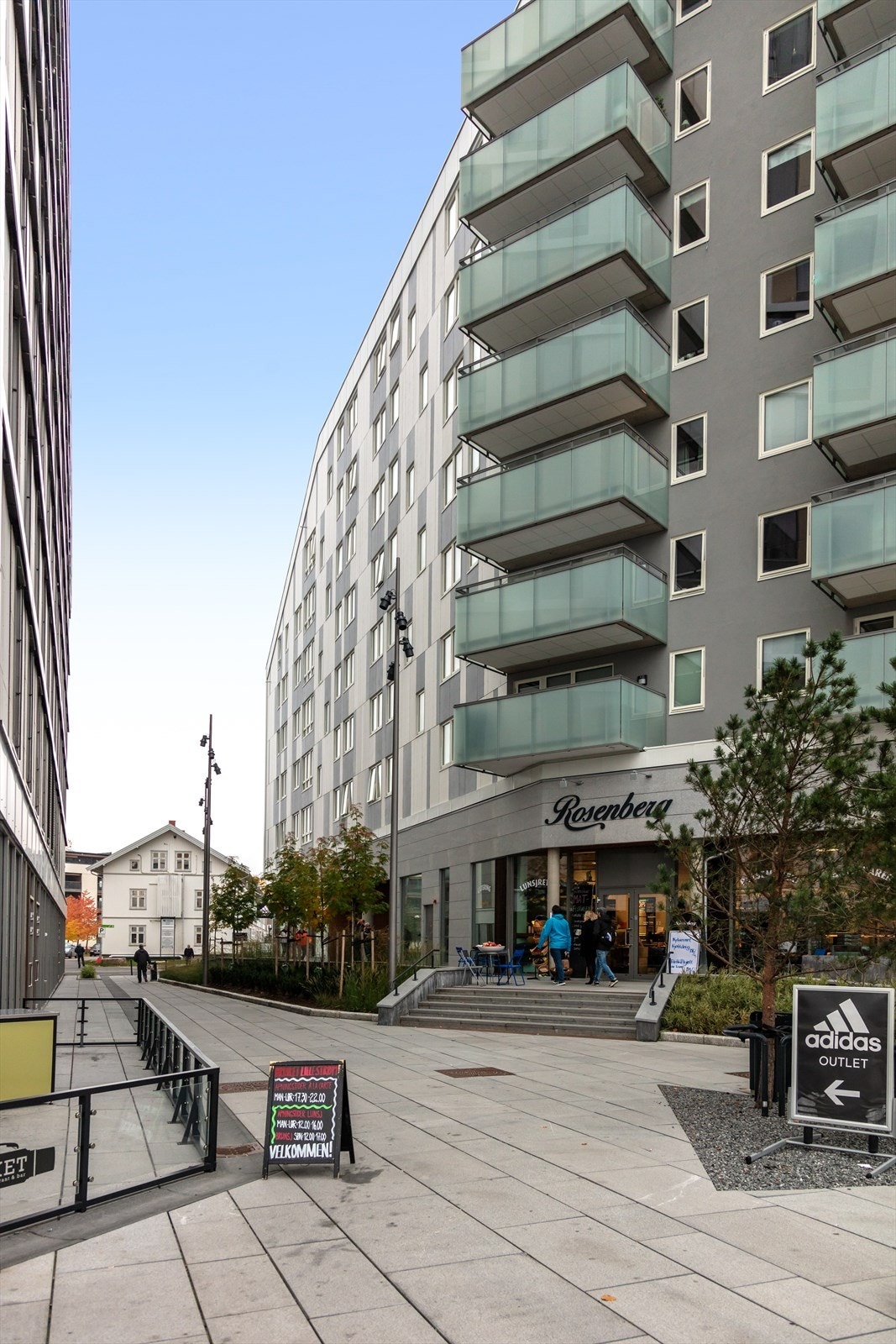 På Lillestrøm Syd, finner du bl.a. Rosenberg Spiseforretning med slaktervarer, pålegg og tilbehør. Perfekt til helgen. Galleribilde