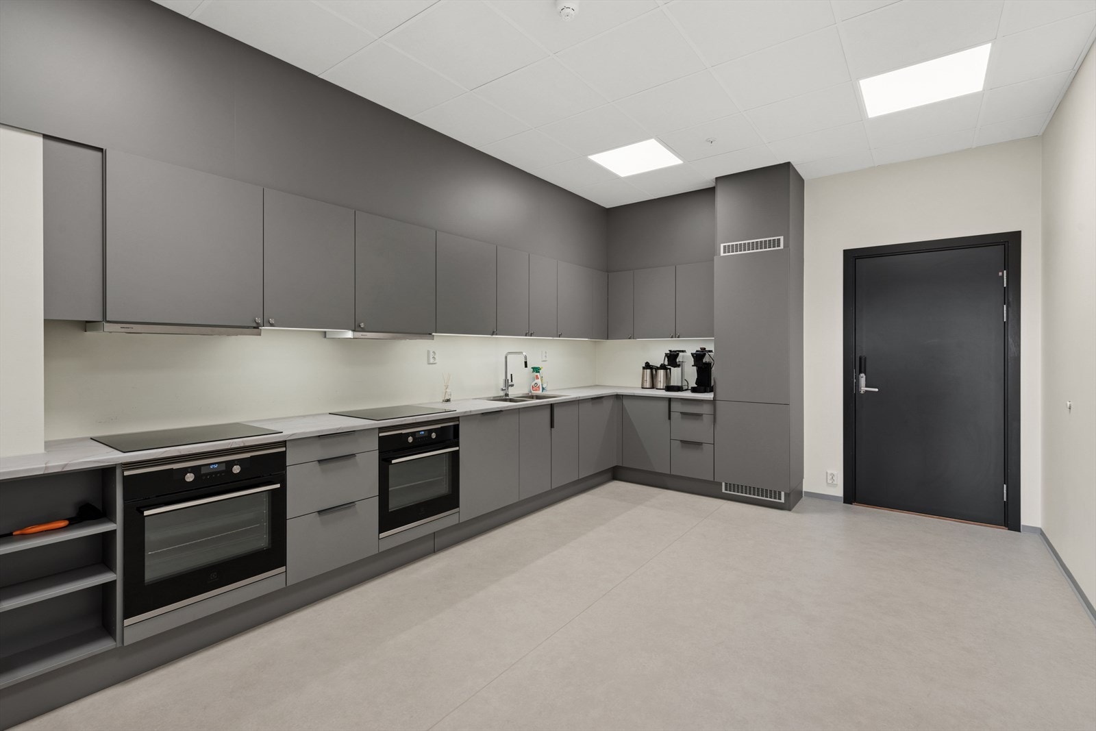 Det er mulighet for leie av kjøkken og selskapslokale for beboerene. Galleribilde