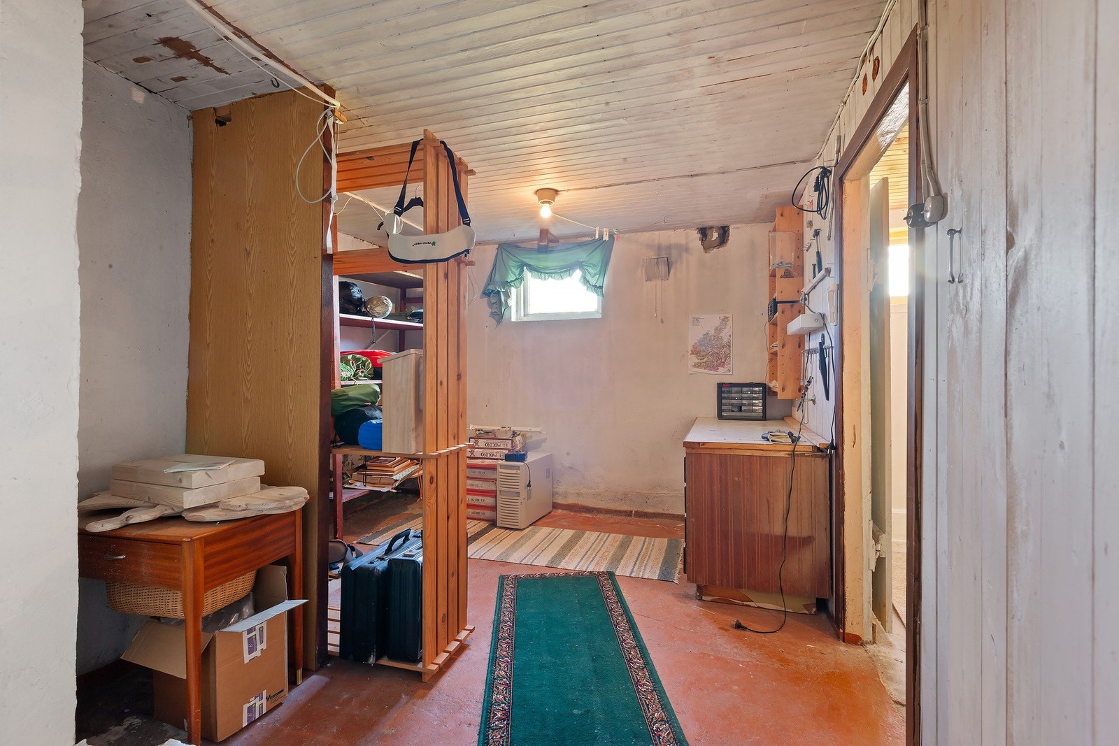 Kjeller har rikelig med lagringsplass Galleribilde