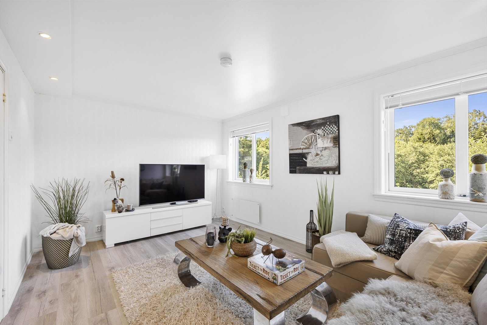 Opplev en lun og privat stue, ideell for avslapning og underholdning. Galleribilde