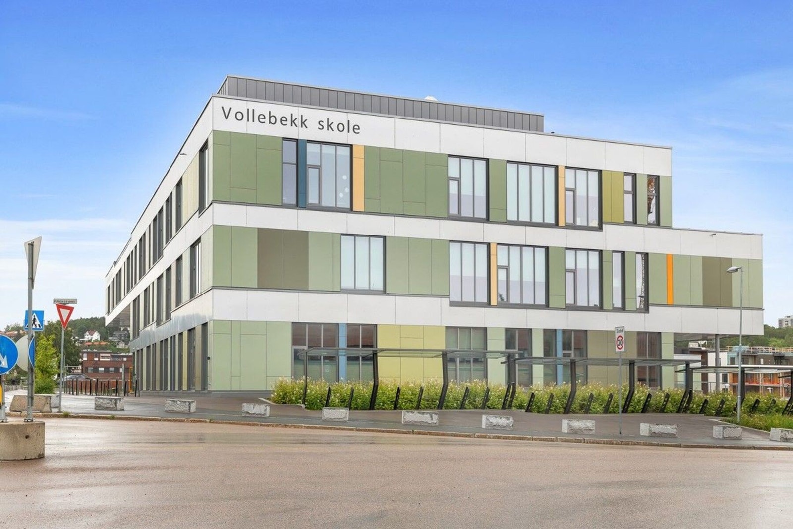 Populære skoler med godt rykte i kort avstand. Galleribilde