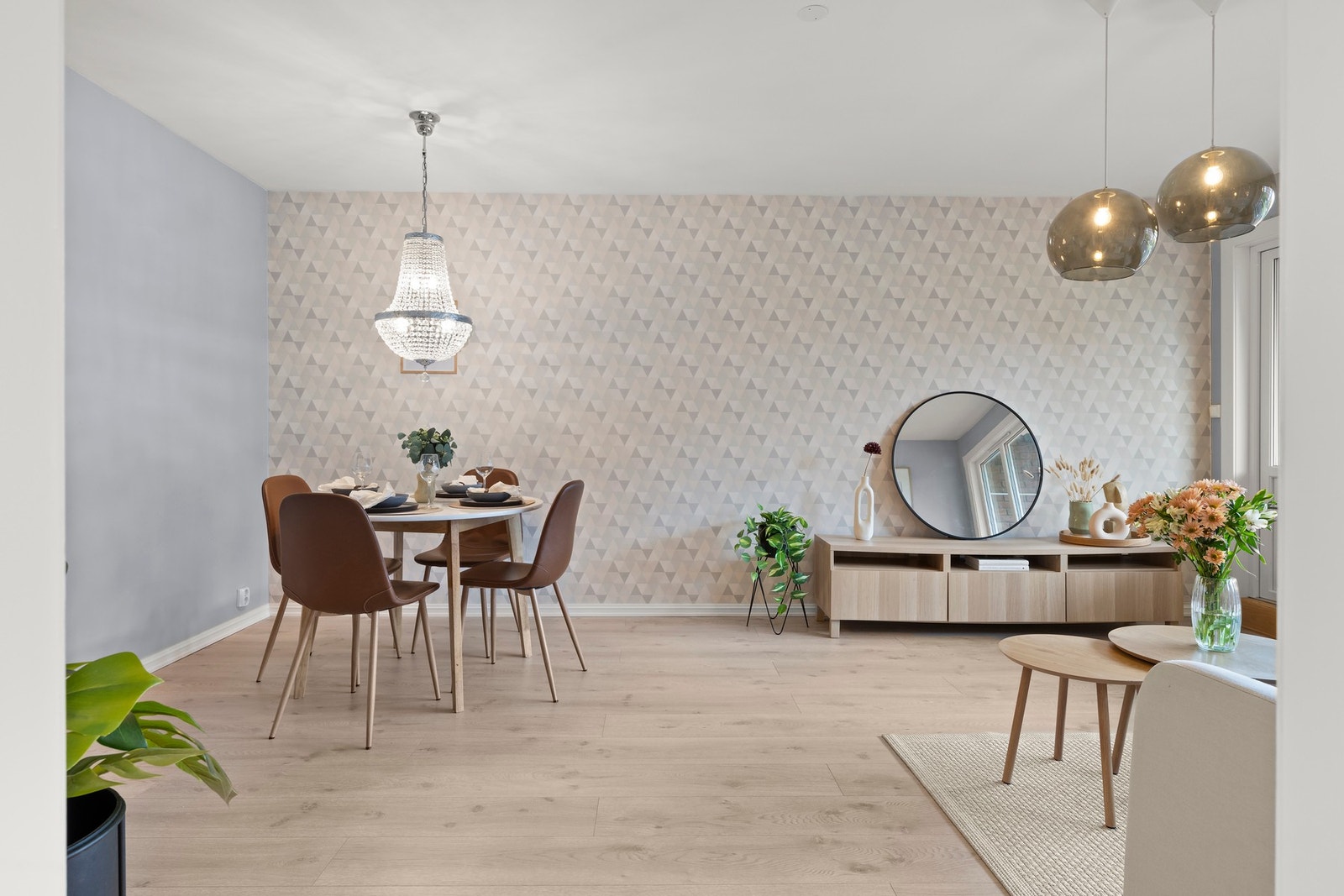 God plass til spisegruppe Galleribilde