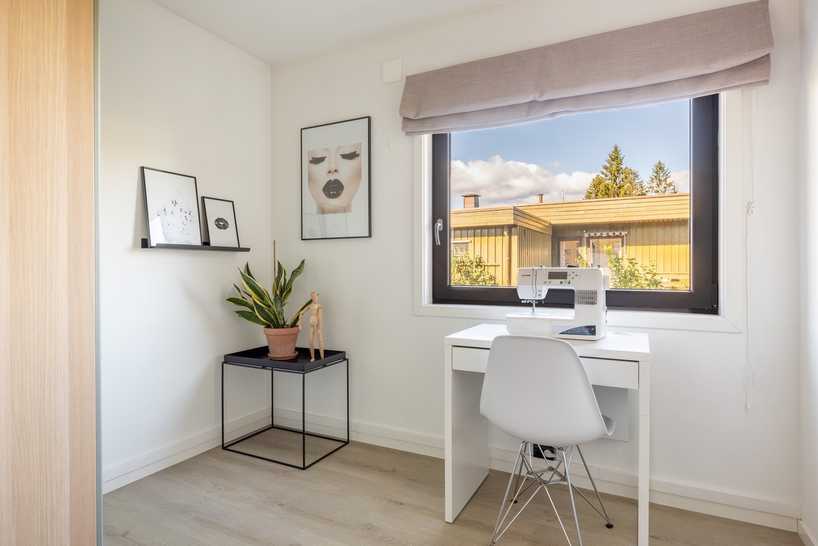 Soverom 3 er også av god størrelse og rommer både garderobe og 120-seng. Galleribilde