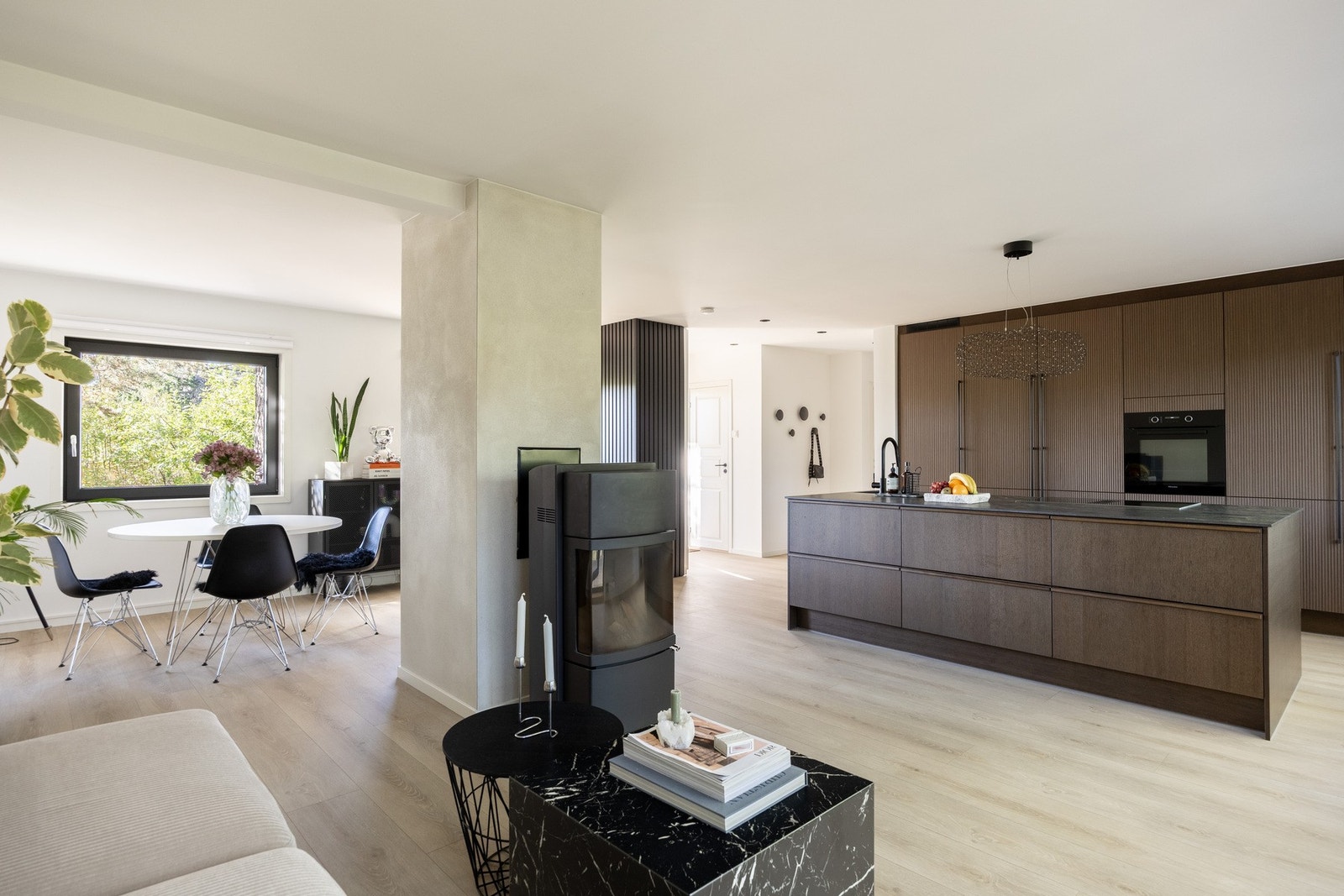 Velkommen til Bregneveien 13 - presentert av Synne Vang v. PrivatMegleren. Galleribilde