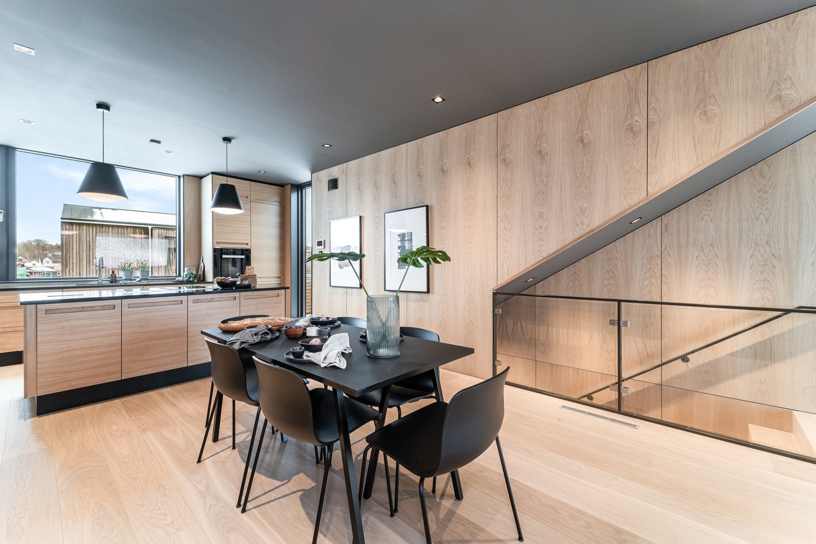 Boligen har et stilrent og moderne uttrykk Galleribilde