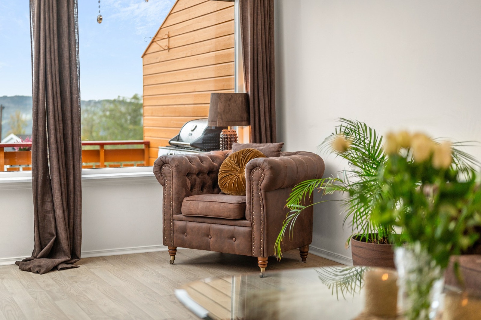 Leilighetsbygget består av kun fire leiligheter, noe som gir lave felleskostnader Galleribilde