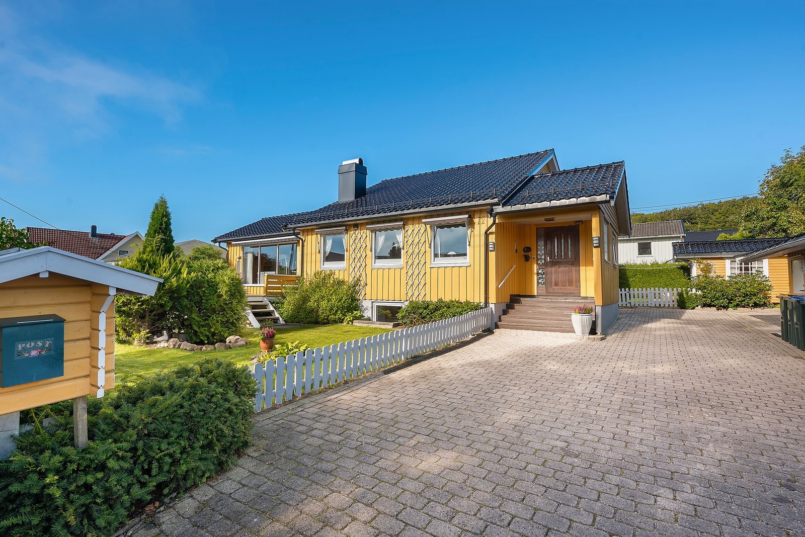 EIE eiendomsmegling v/ Jørn Andersen ønsker velkommen til Jevnakerveien 12! Galleribilde