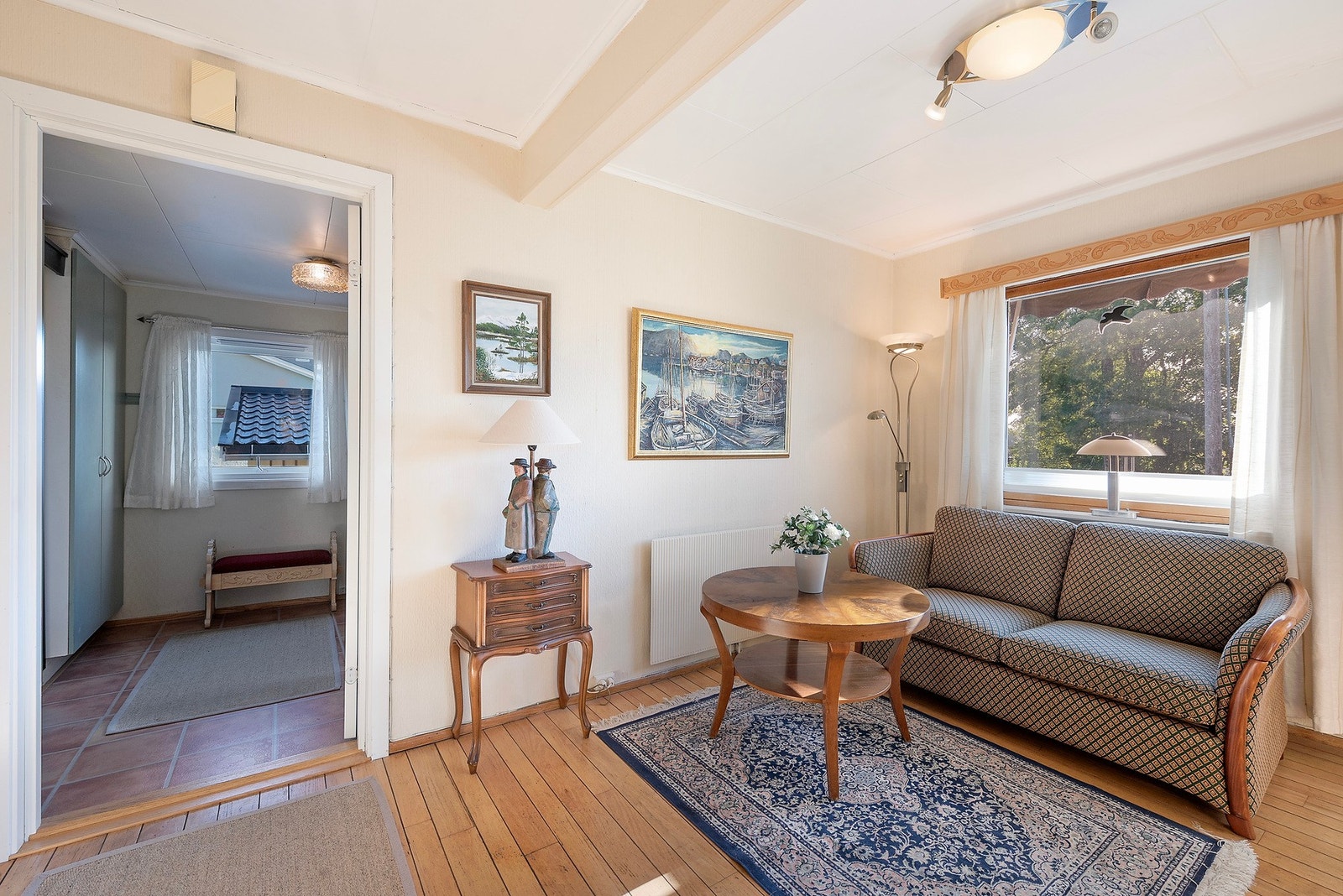 Her får du et hyggelig førsteinntrykk når du kommer inn i boligen Galleribilde