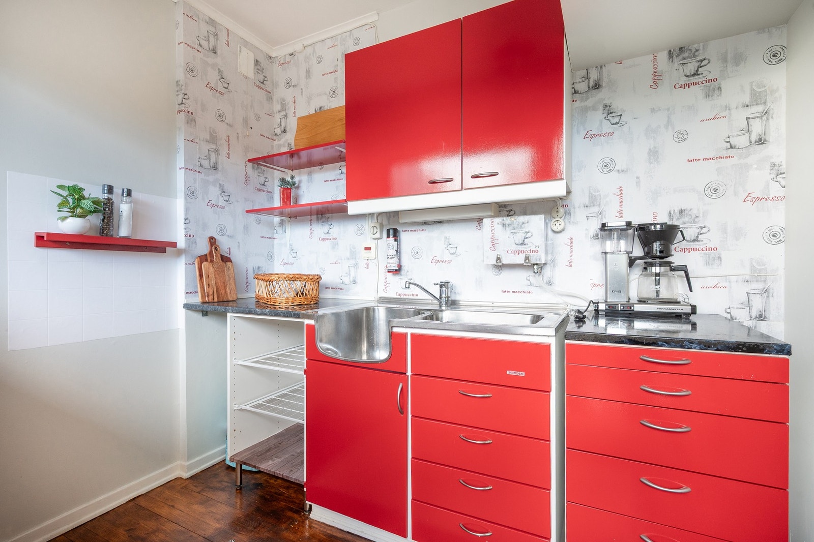 Bildene i denne annonsen er fra en liknende leilighet i bygget. Galleribilde