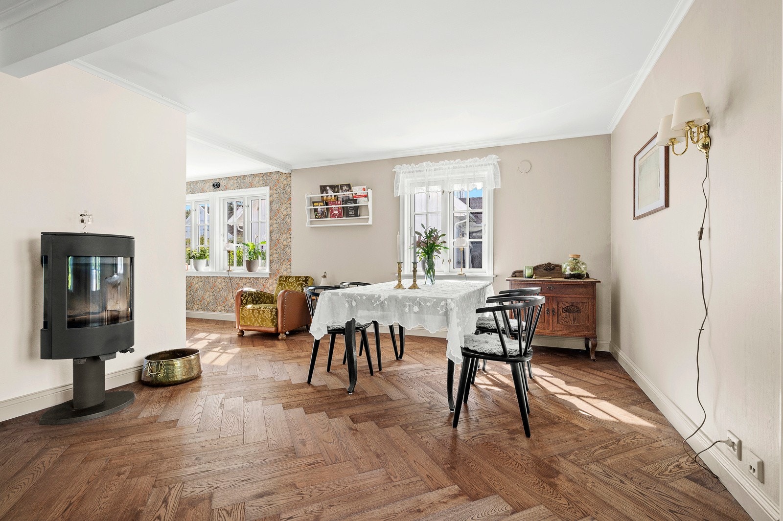 Peis som gir god varme på kjøligere dager. Galleribilde