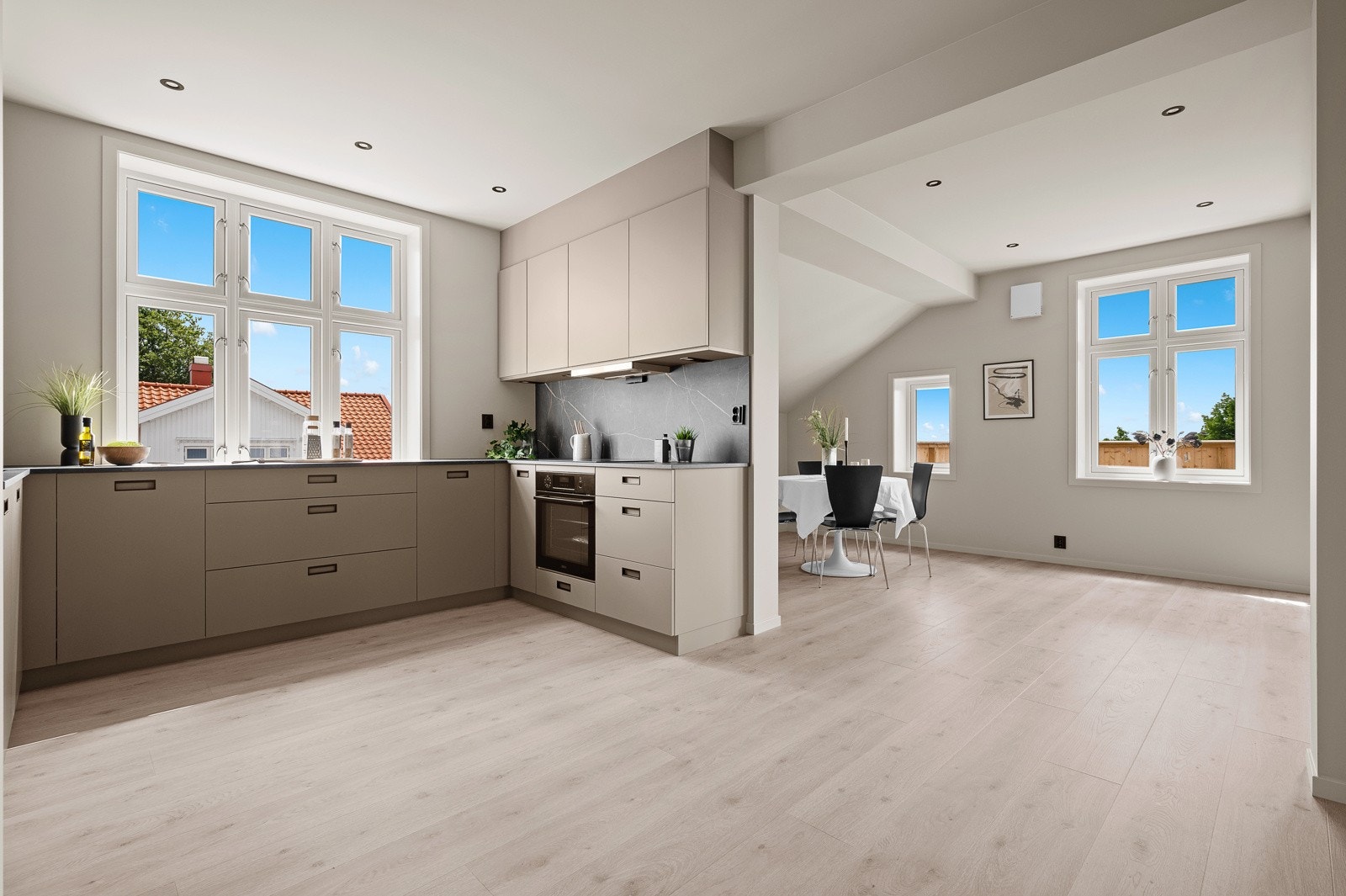 Leiligheten er nyoppusset, det er valgt gode materialvalg og farger Galleribilde