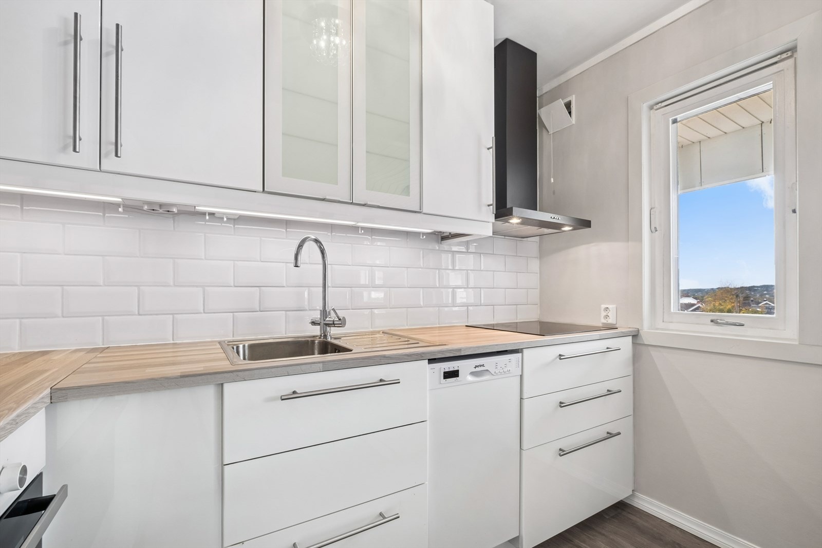 Kullfilterventilator over kokeplass. Galleribilde