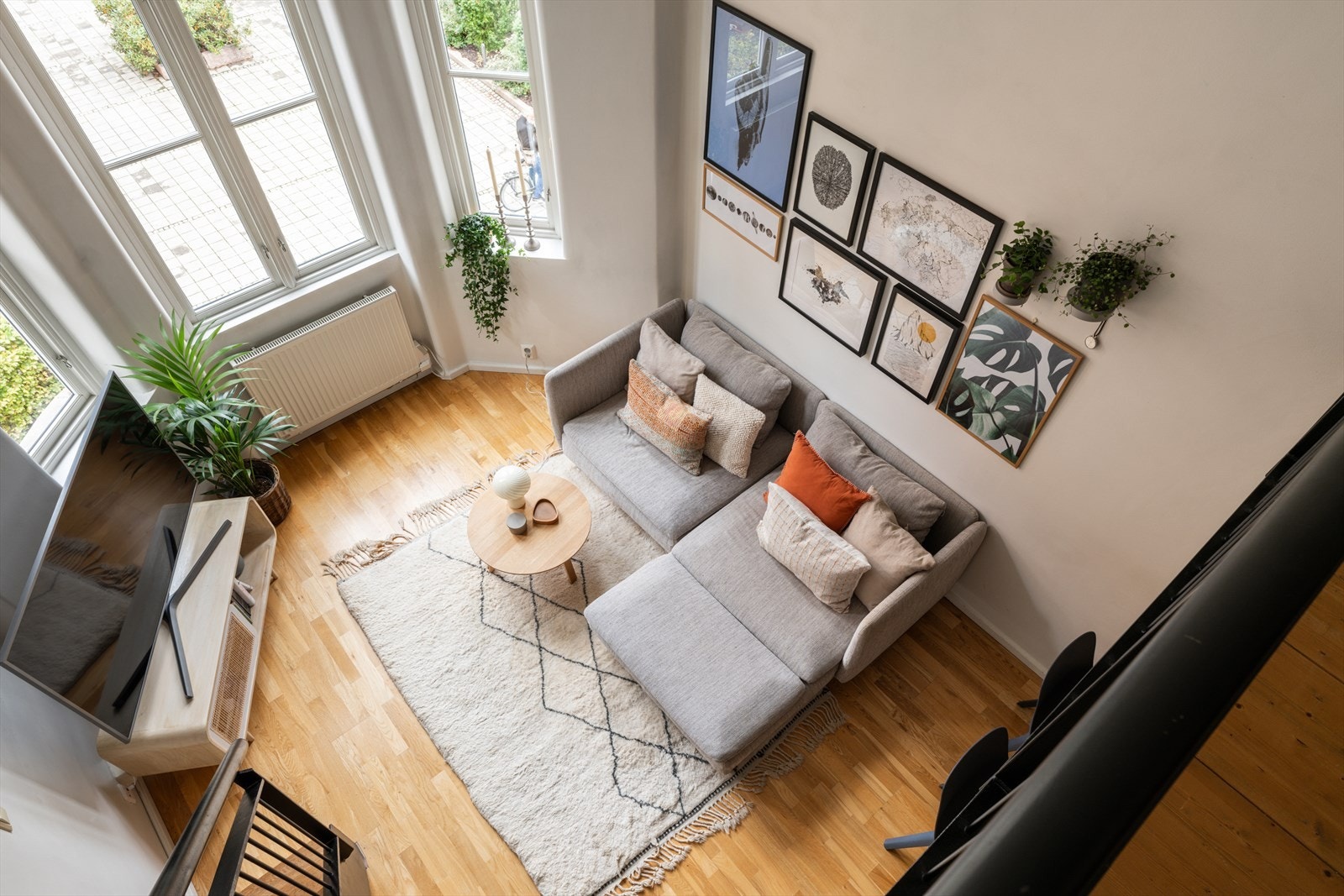 Gjennom felleskostnadene betales det et á-konto beløp for fyring og varmtvann. Galleribilde