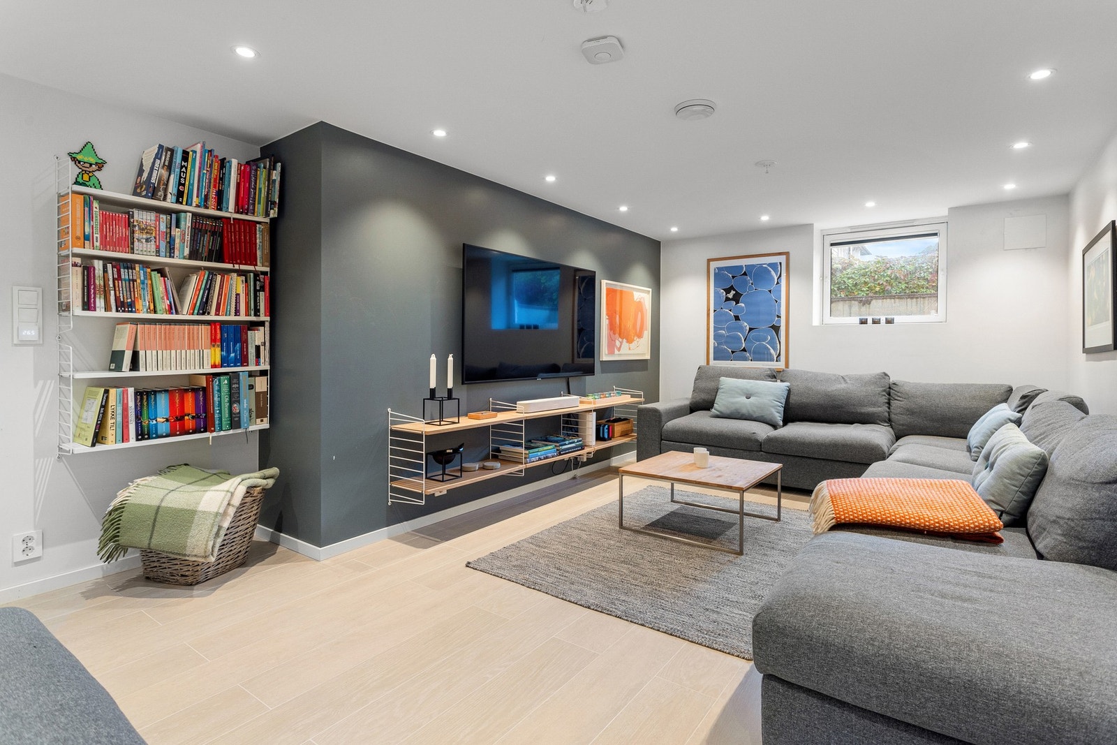 Kjellerstuen byr på rikelig med boltreplass. Galleribilde