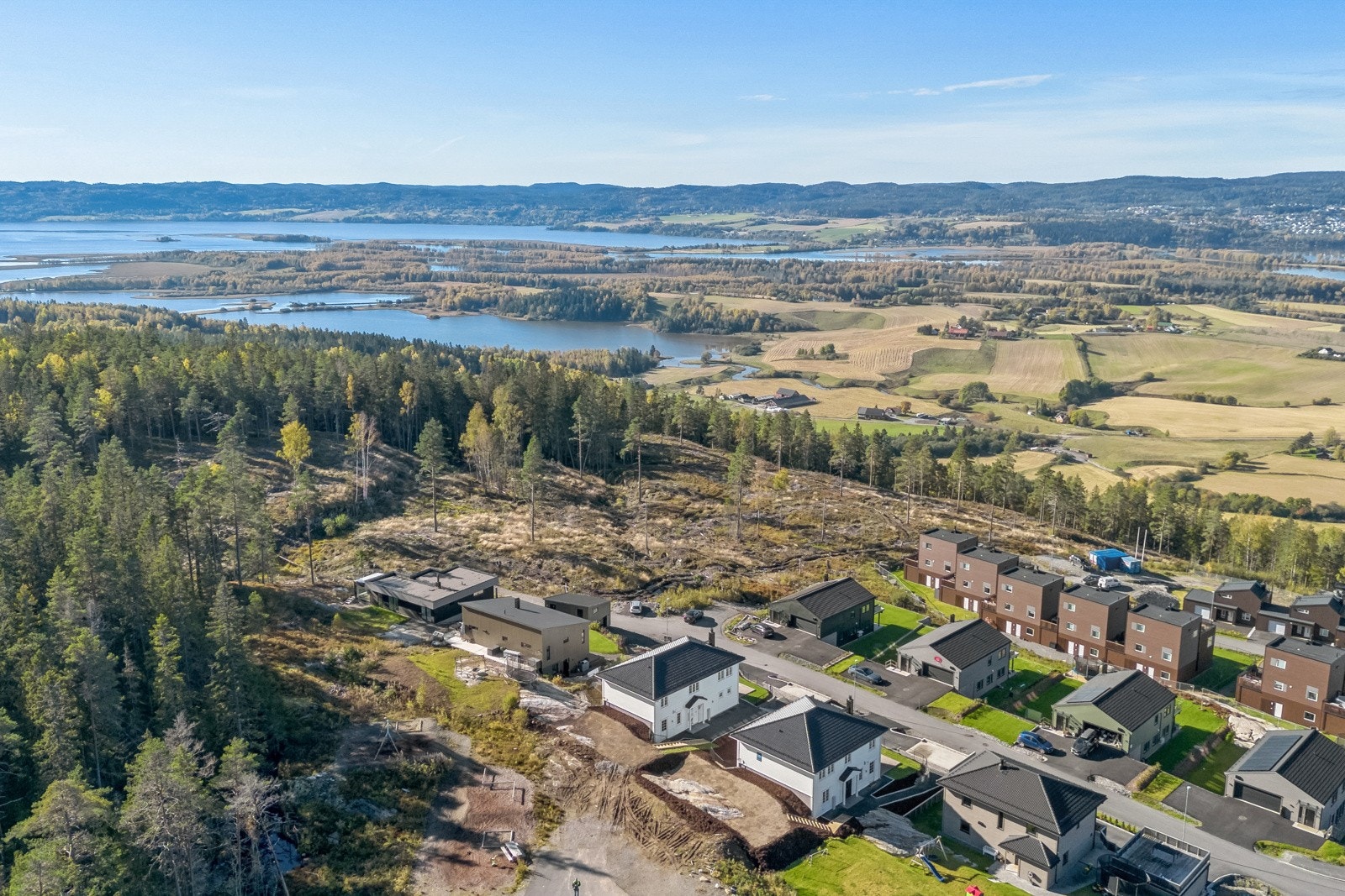 Attraktivt beliggende øverst på Løkenåsen II. Galleribilde