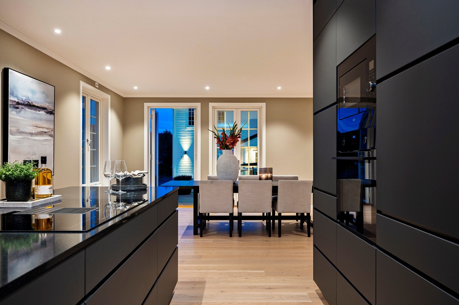 Illustrasjonsbilde - tatt i lignende bolig tidligere oppført av Riis Bygg AS. Galleribilde