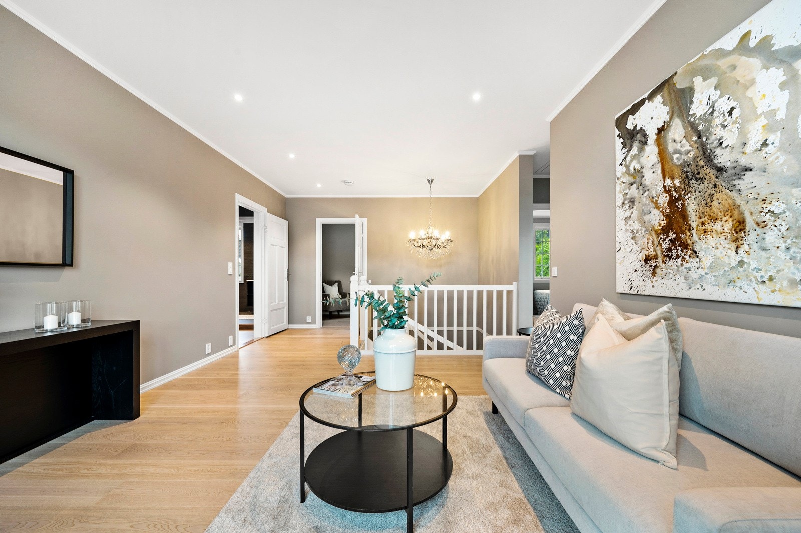 Stue i 2. etg. Galleribilde