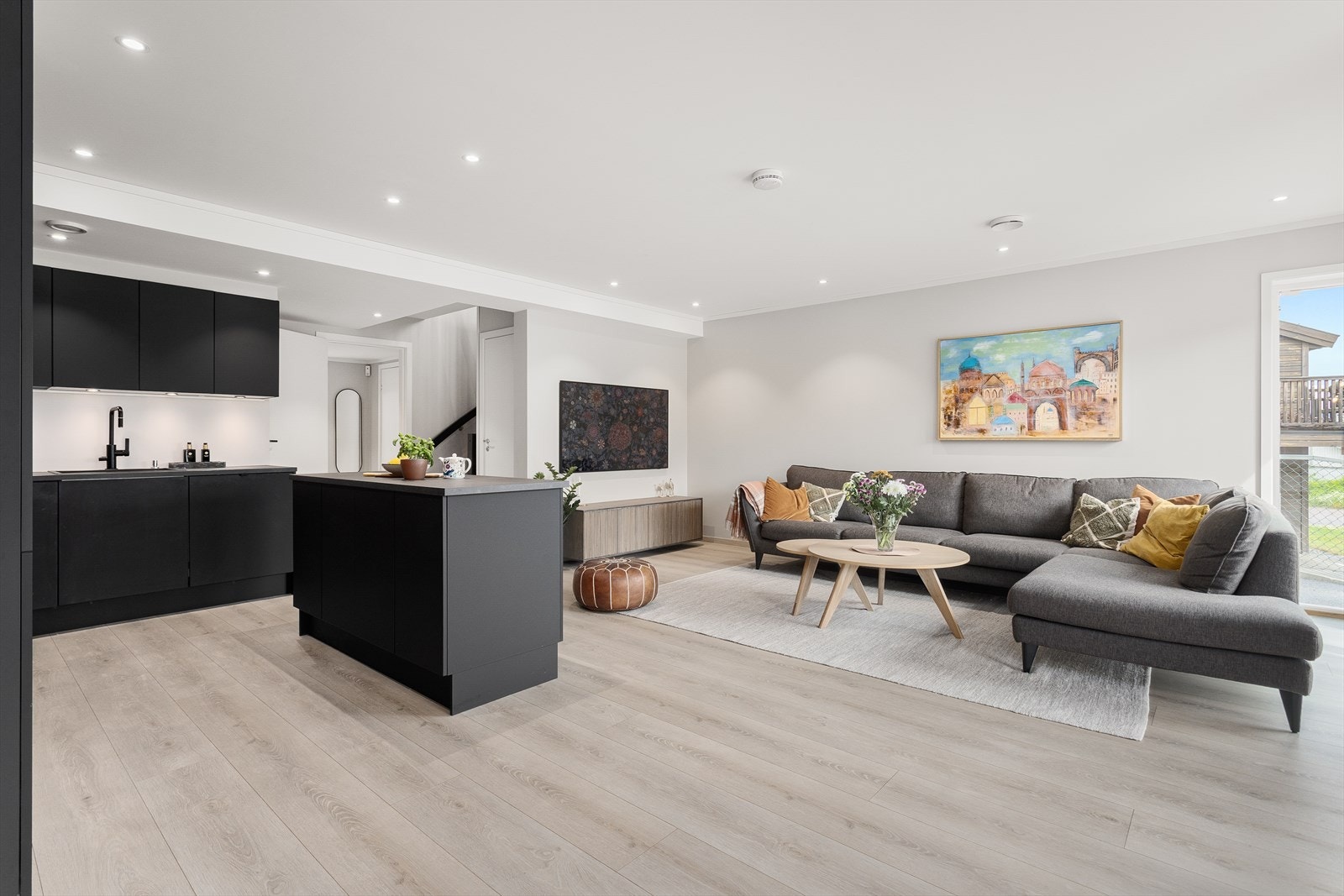 Et rom for avkobling og hygge - Plass til å dele små og store opplevelser med venner eller ta frem en god bok og lytte til musikk, alene. Galleribilde