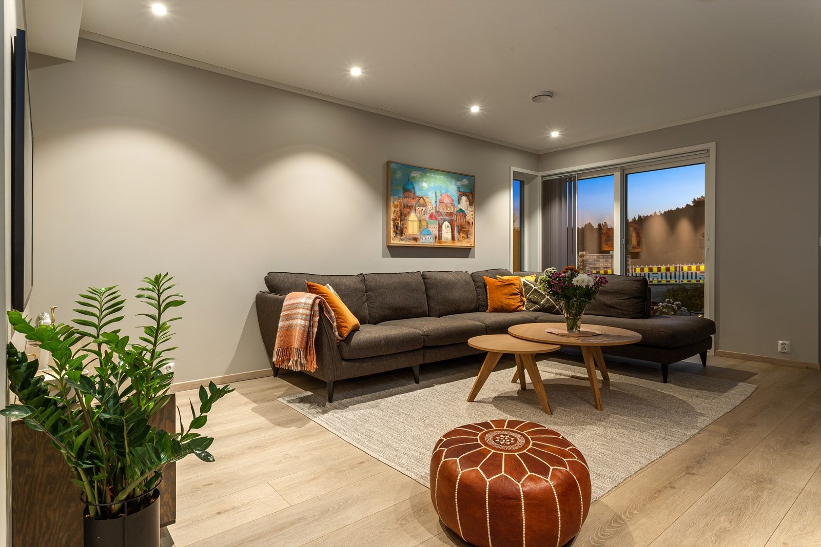 Kveldsfoto. Galleribilde