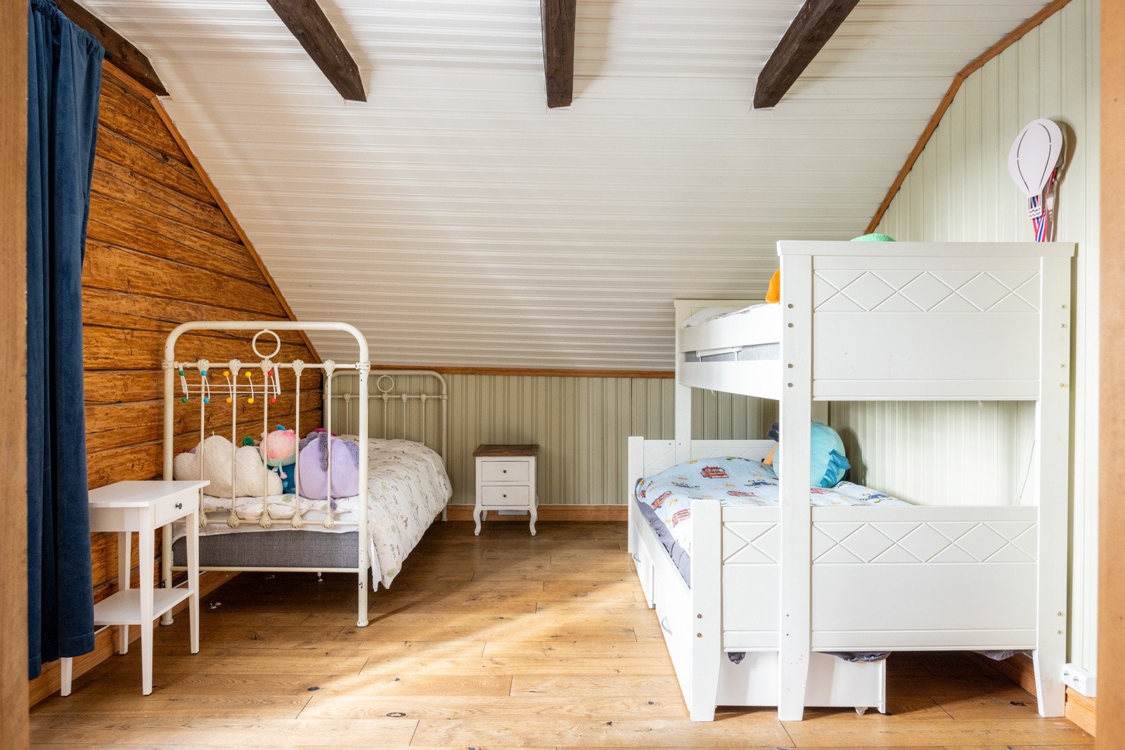 Stort soverom med god plass til innredning. Galleribilde