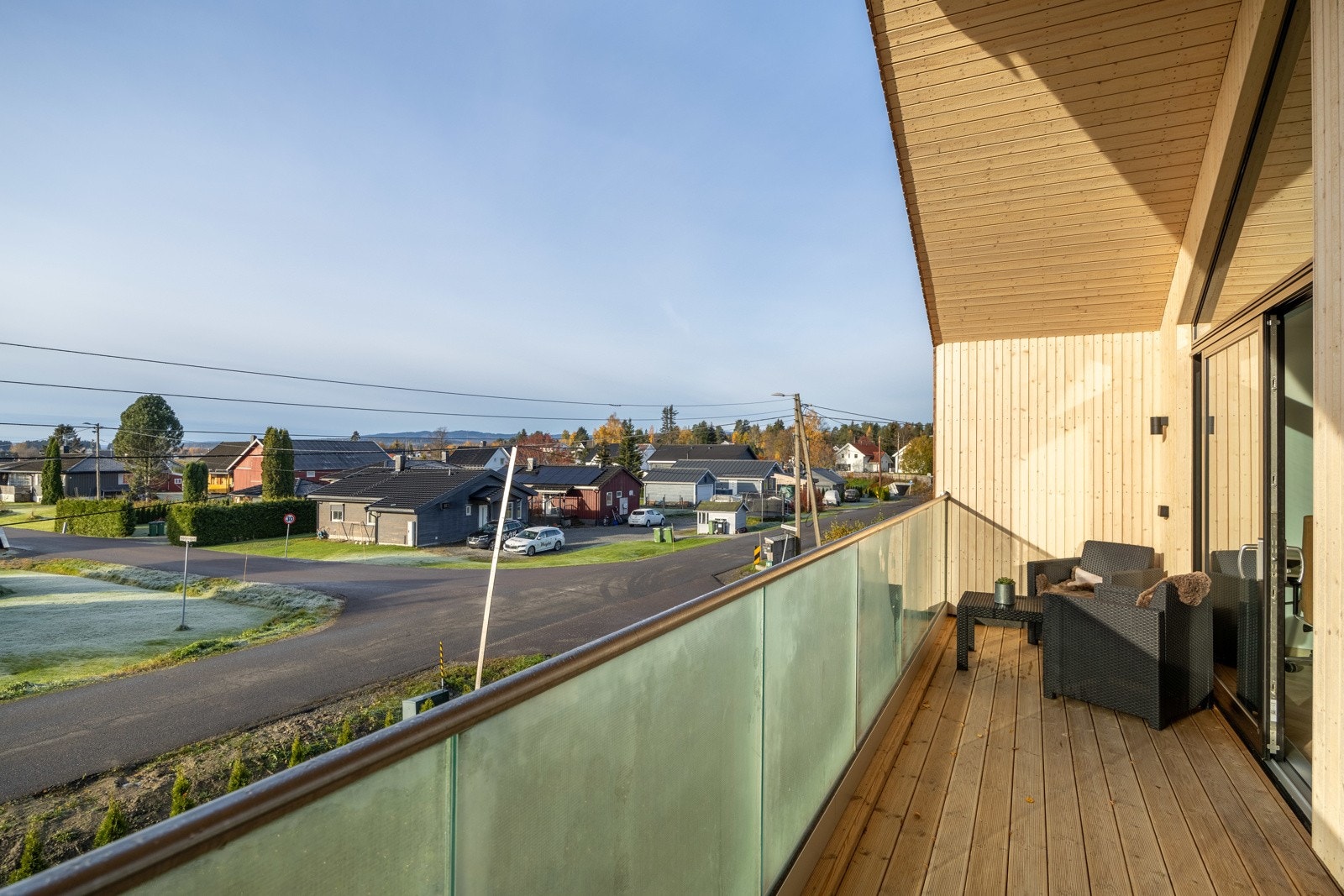 Tilkomst fra fjerde soverom til balkong. Galleribilde