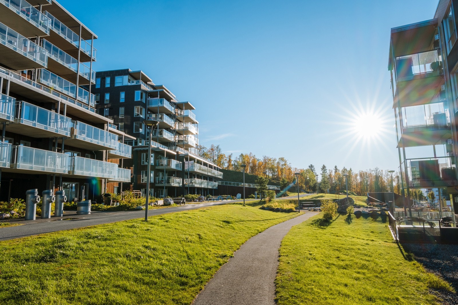 Her bor du fint til med kort vei til flotte turområder som lysløypa og Prestvannet!