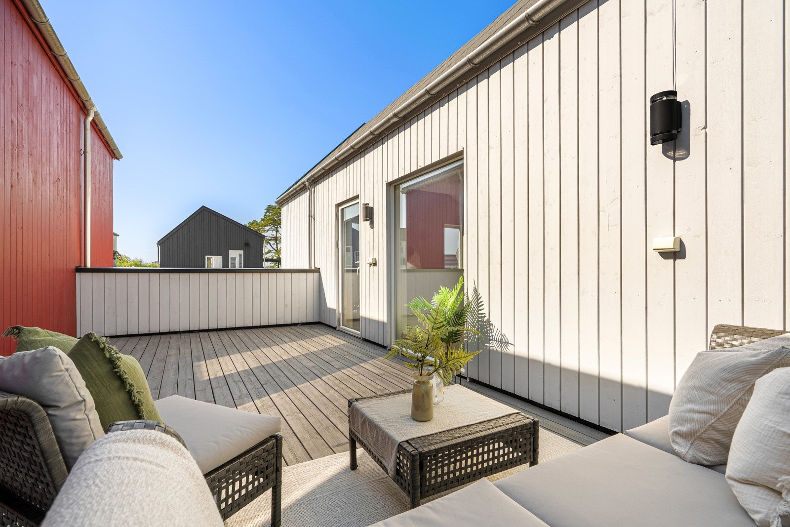 På solrike dager er dette en plass du vil sette stor pris på å kunne invitere venner og familie på grilling. Galleribilde