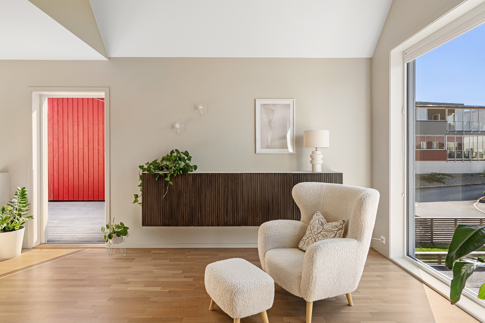 Her kan du lage til en ekstra sittegruppe eller gjerne et spisebord? Galleribilde