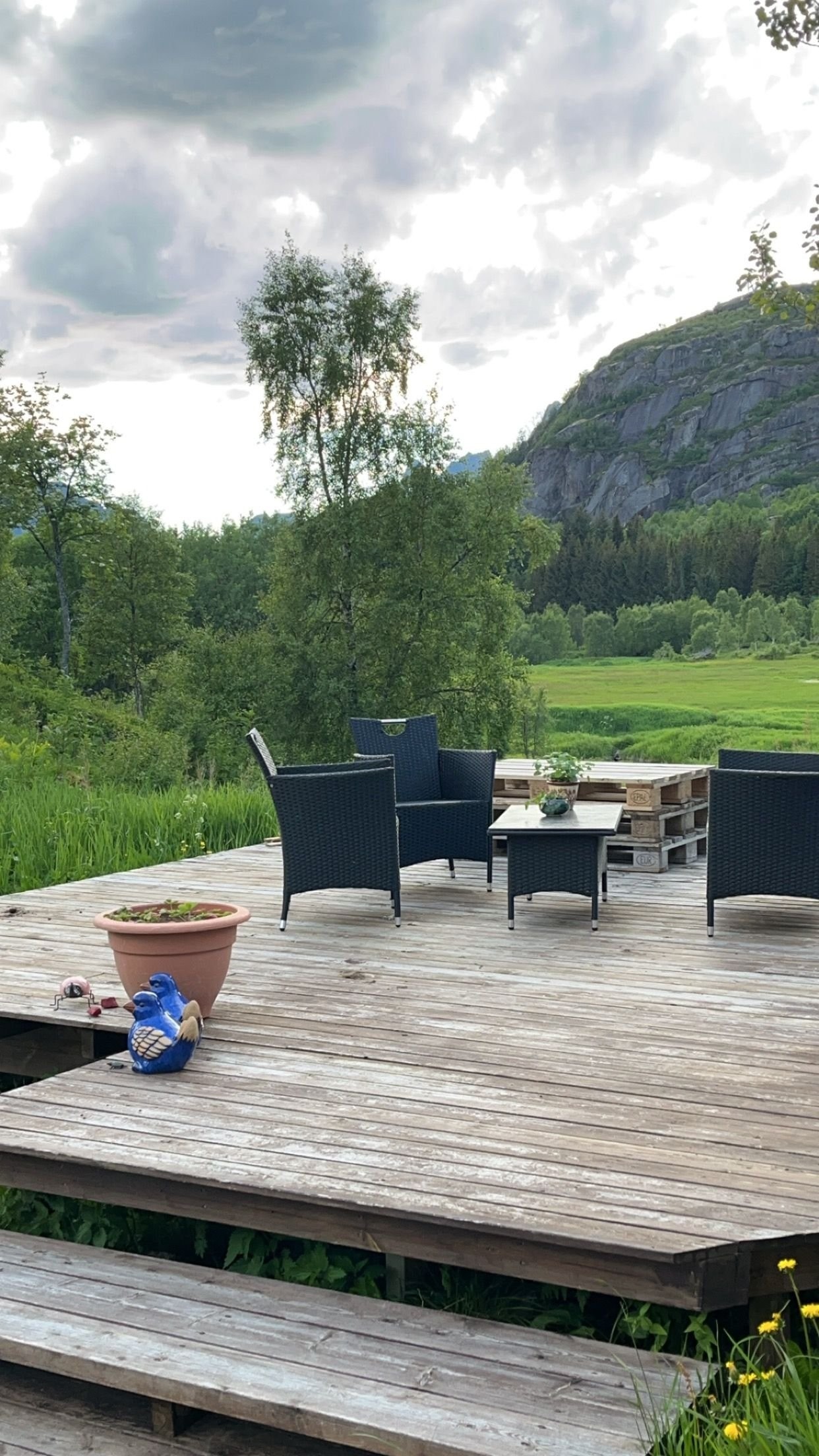 Platting med god plass og flott utsikt Galleribilde