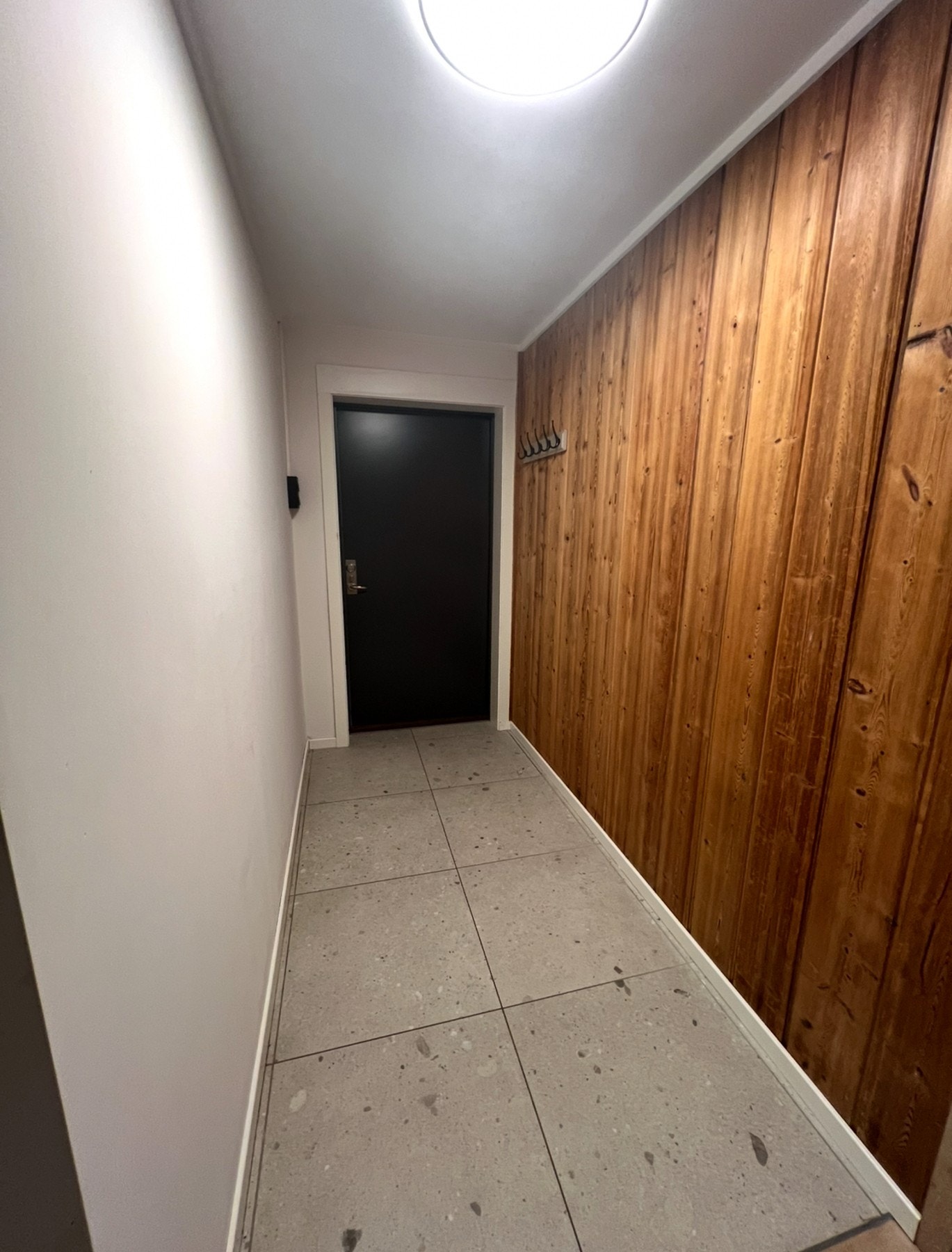 Utleiedel entré. Galleribilde